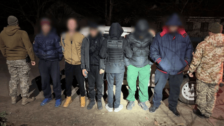 Двома машинами до Молдови — на Одещині перервали тур - 285x160