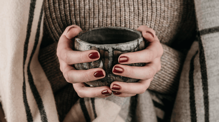 What nail colors to wear in October — Trend guide - 285x160