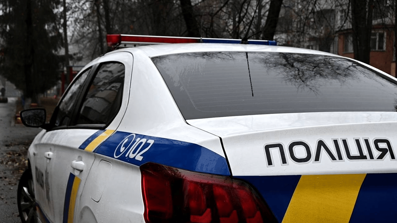 На Черниговщине в лесу нашли тело мертвого полицейского