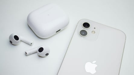 Listen together — connect two AirPods to one iPhone in seconds - 285x160
