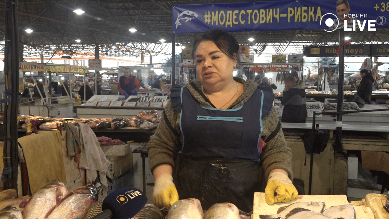 продавчиня Олена про рибу 