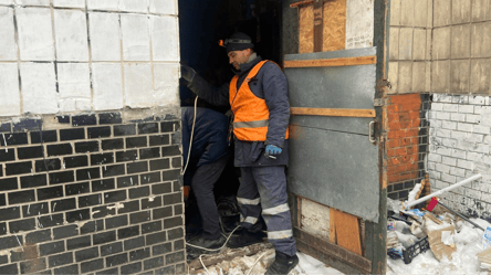 Работают по 14 часов — как работники возвращают киевлянам тепло - 285x160