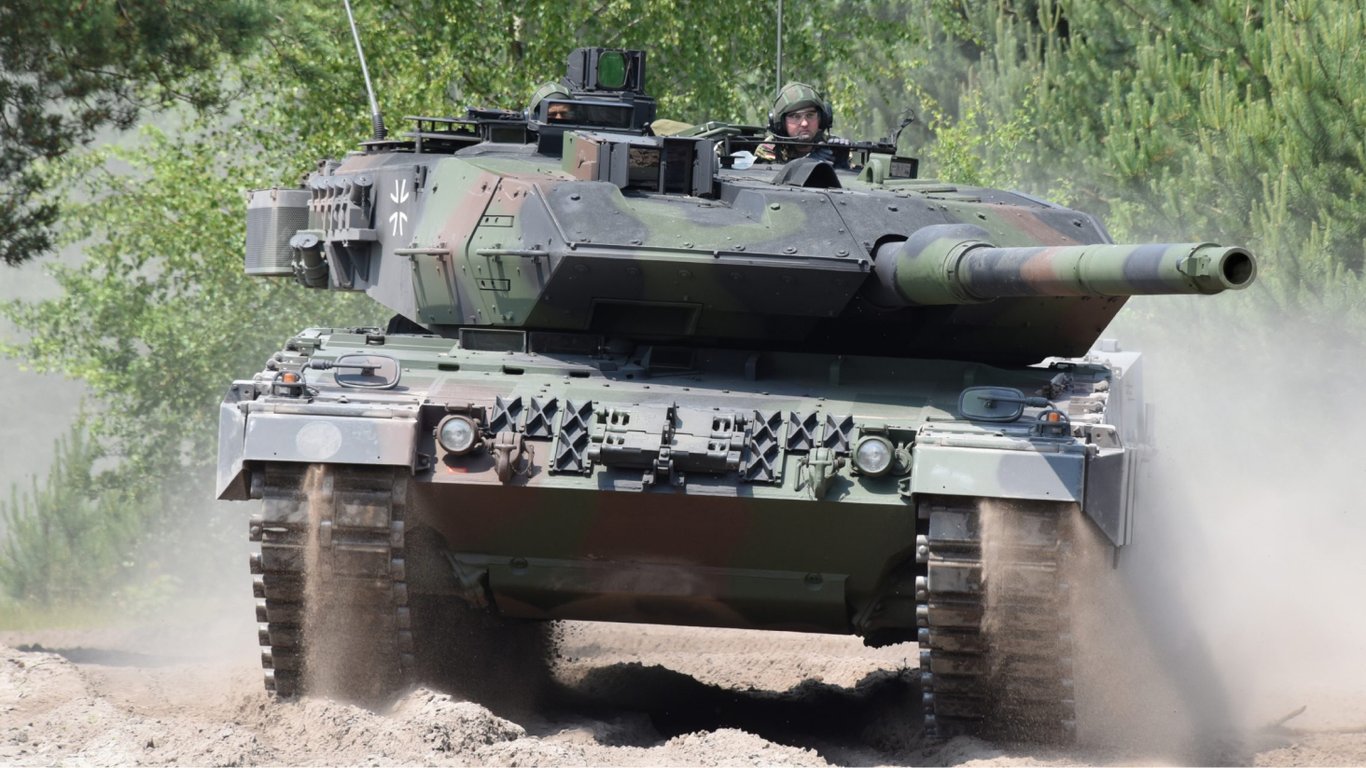 Сегодня Польша отправит в Украину танки Leopard 2, — Bloomberg