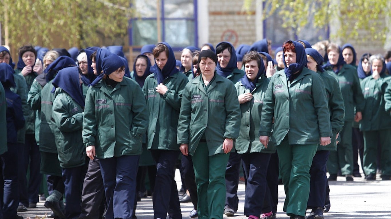Міноборони РФ вербує жінок з виправних колоній — яка причина