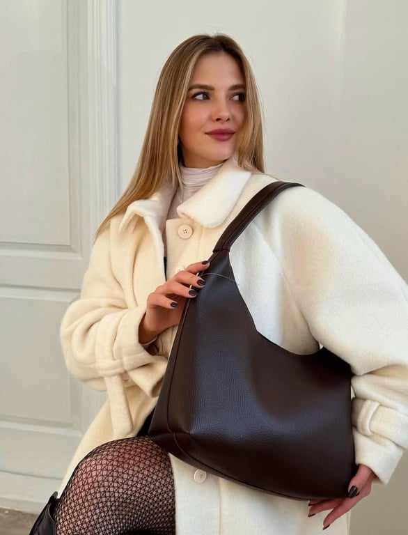 Хобо-сумка новий хіт цього року