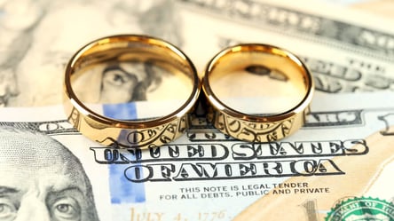 В Житомирской области женщины предлагали фиктивный брак для военнообязанного за 1500 долларов - 285x160