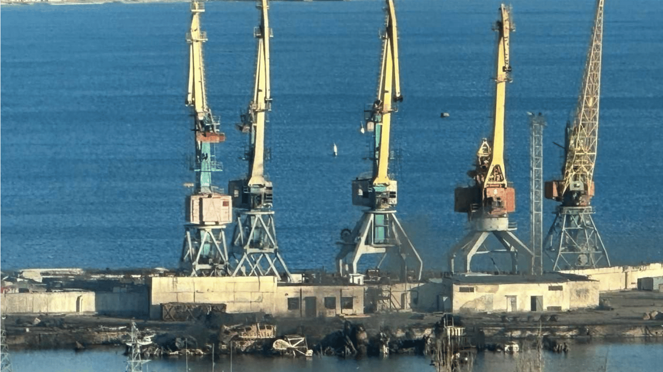 ФСБ устроила облаву на крымчан из-за уничтожения корабля "Новочеркасск"