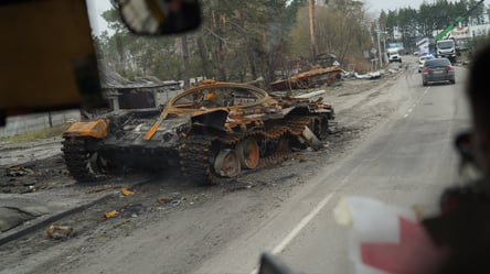 Від Бучі до Харкова: скільки коштують воєнні тури для іноземців у 2026 році - 290x160