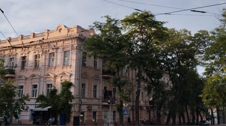 Майбутнє центру Одеси: сучасна архітектура та старовинні будинки - 290x166