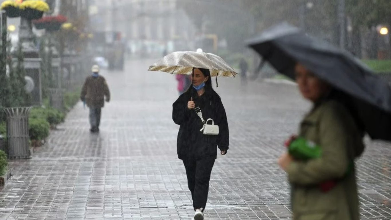 Прогноз погоди на 25 березня: синоптики попередили про дощі та загрозу підтоплень