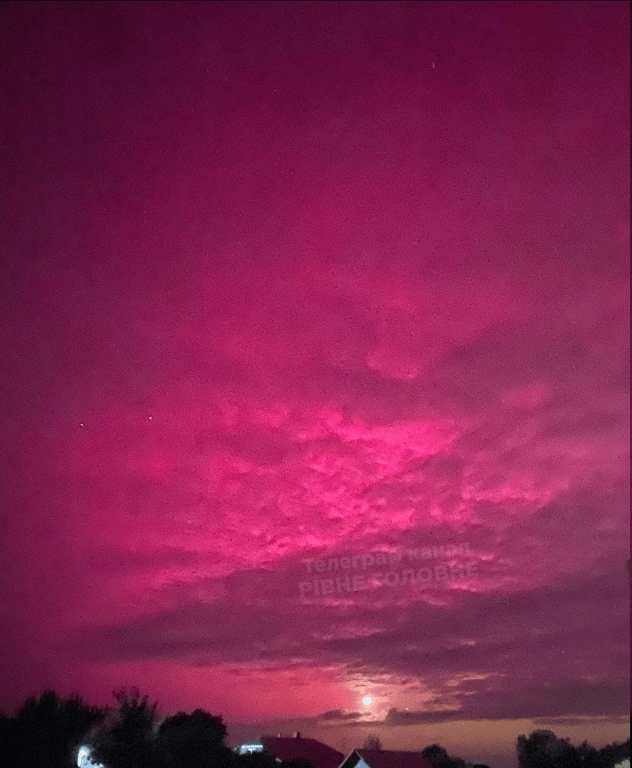 У небі над Україною з'явилося північне сяйво — в яких областях спостерігали незвичне явище - фото 9