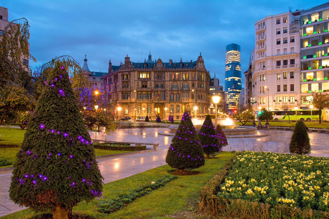 Гарні пейзажі та смачна їжа —романтичний курорт в Іспанії - фото 1