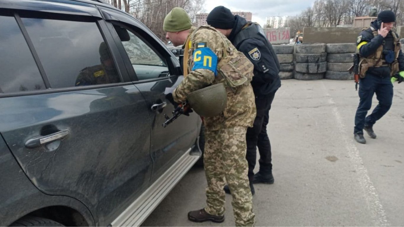 Мобілізація в Україні — хто може затримувати чоловіків за ухилення від призову
