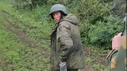 Ще один "чмоня": ЗСУ взяли в полон російського окупанта, який "розірвав" мережу - 285x160