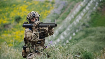 Третій армійський корпус задіяв у Вівальді дрони з гранатометами - 290x166