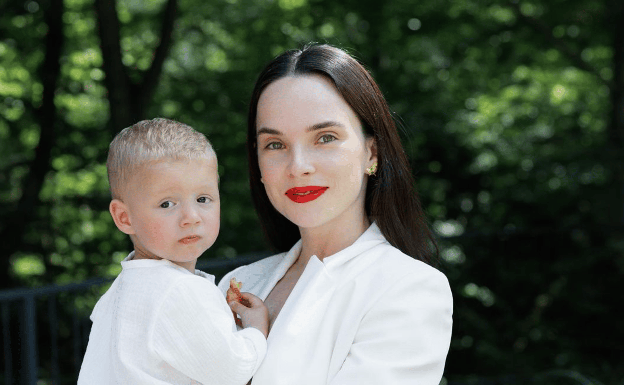 Инна Мирошниченко со своим приемным сыном Марселем
