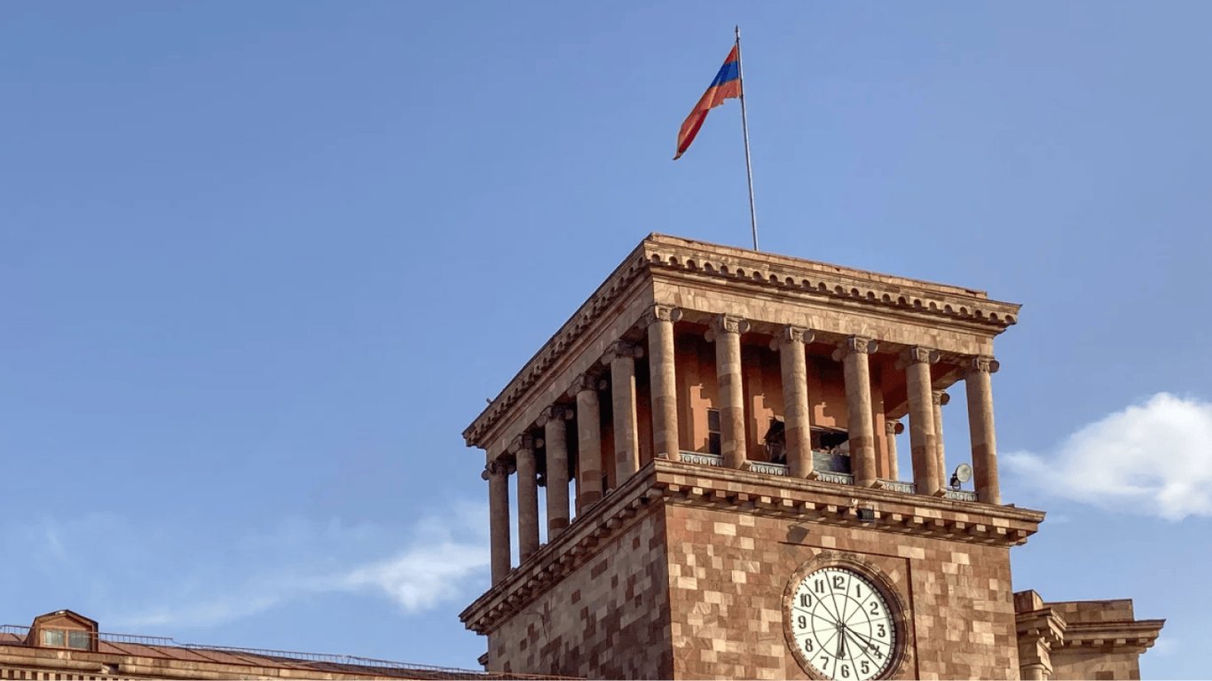 КС Вірменії визнав, що зобов'язання за Римським статутом відповідають конституції