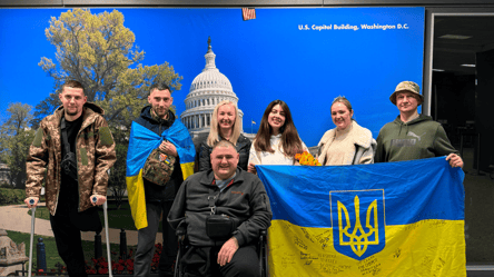 Четыре украинских защитника получают шанс на новую жизнь благодаря протезированию в США - 290x166