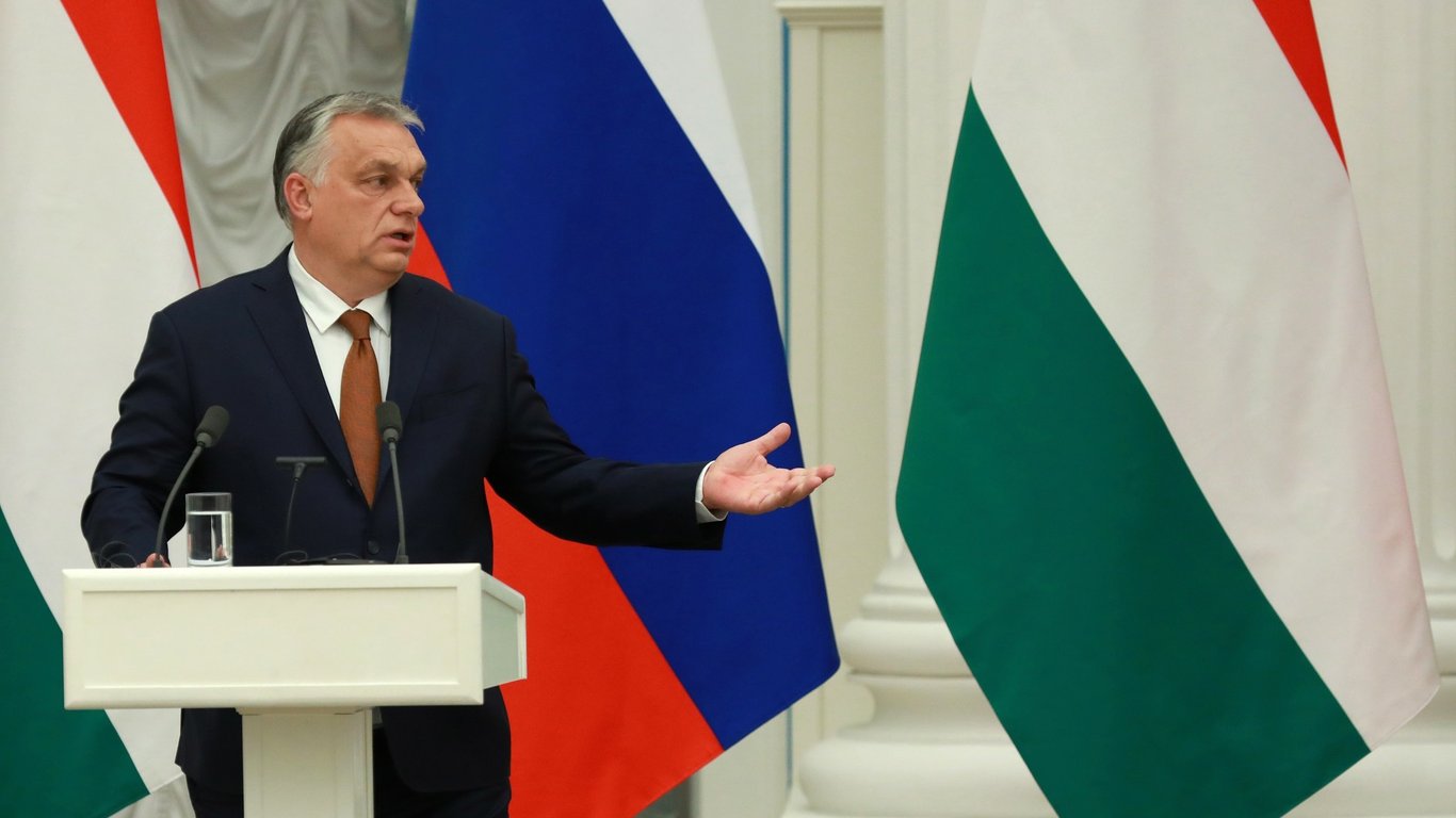 Россия приостановила действие безвиза для дипломатов Венгрии: причины