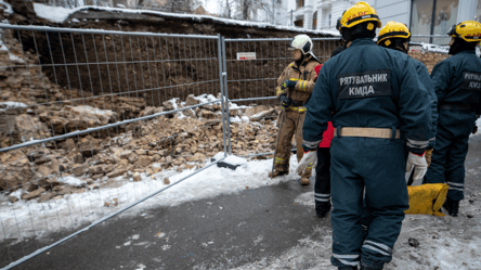 В Киеве прокуратура расследует обвал на строительстве, в результате которого погиб мужчина - 285x160