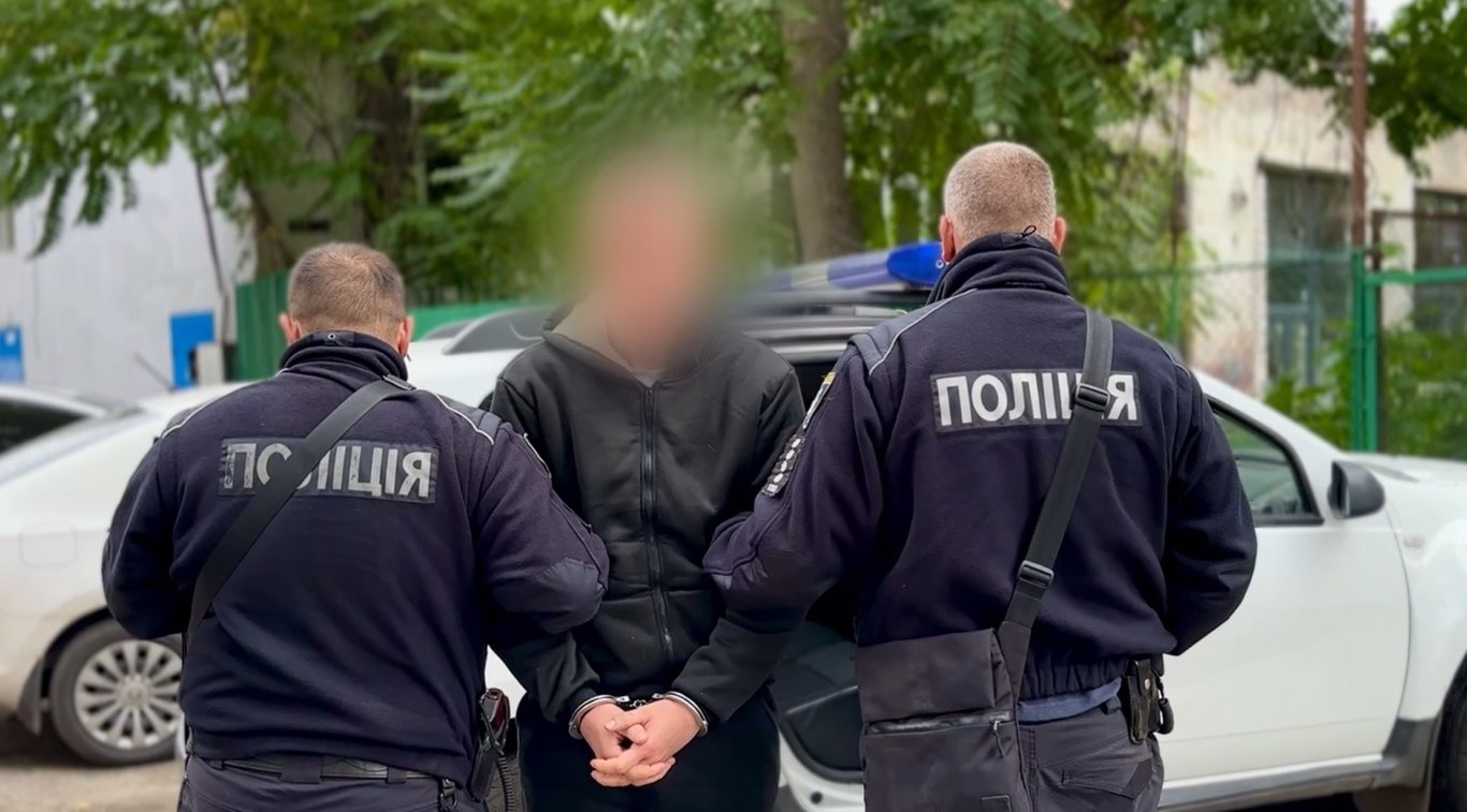 Гастролі з підпалом — в Одесі затримали трьох киян, фото - фото 2