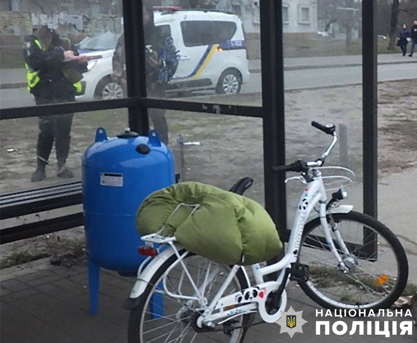 В Киеве мужчина украл у ребенка велосипед — ему грозит тюрьма - фото 1