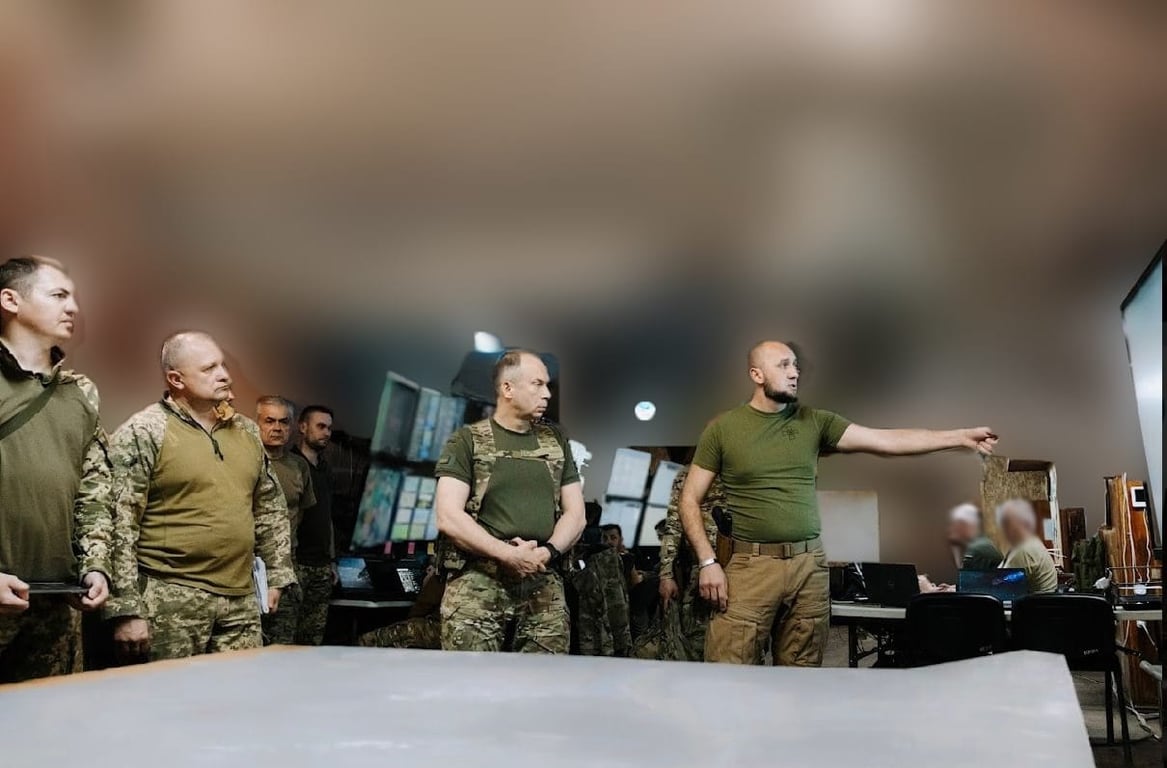 Сирський із військовими командирами