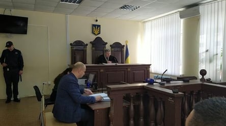 На Закарпатті чоловік підкупив прикордонника і допоміг ухилянту втекти — яке рішення прийняв суд - 285x160