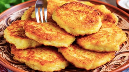Деруны "по-новому": быстрый рецепт без терки, вкуснее и без хлопот - 290x160