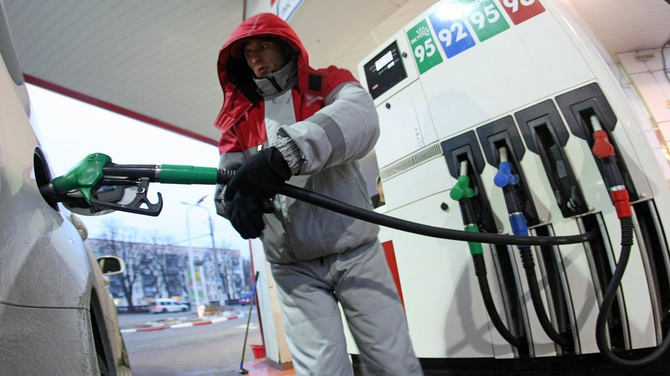 Украина разрабатывает возможность копить и хранить топливо за границей