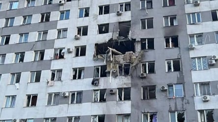 Одеса під атакою РФ: є влучання у багатоповерхівку - 285x160