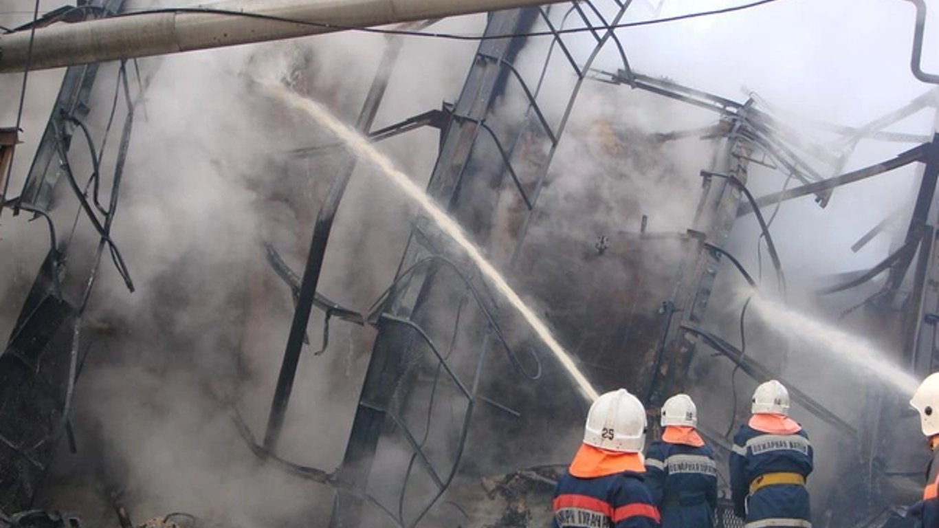 У Волгограді загорівся нафтопереробний завод — росіяни заявили про атаку БпЛА