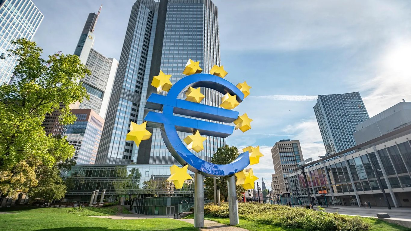 Європейський центральний банк радить банкам готуватися до нових видів ризиків