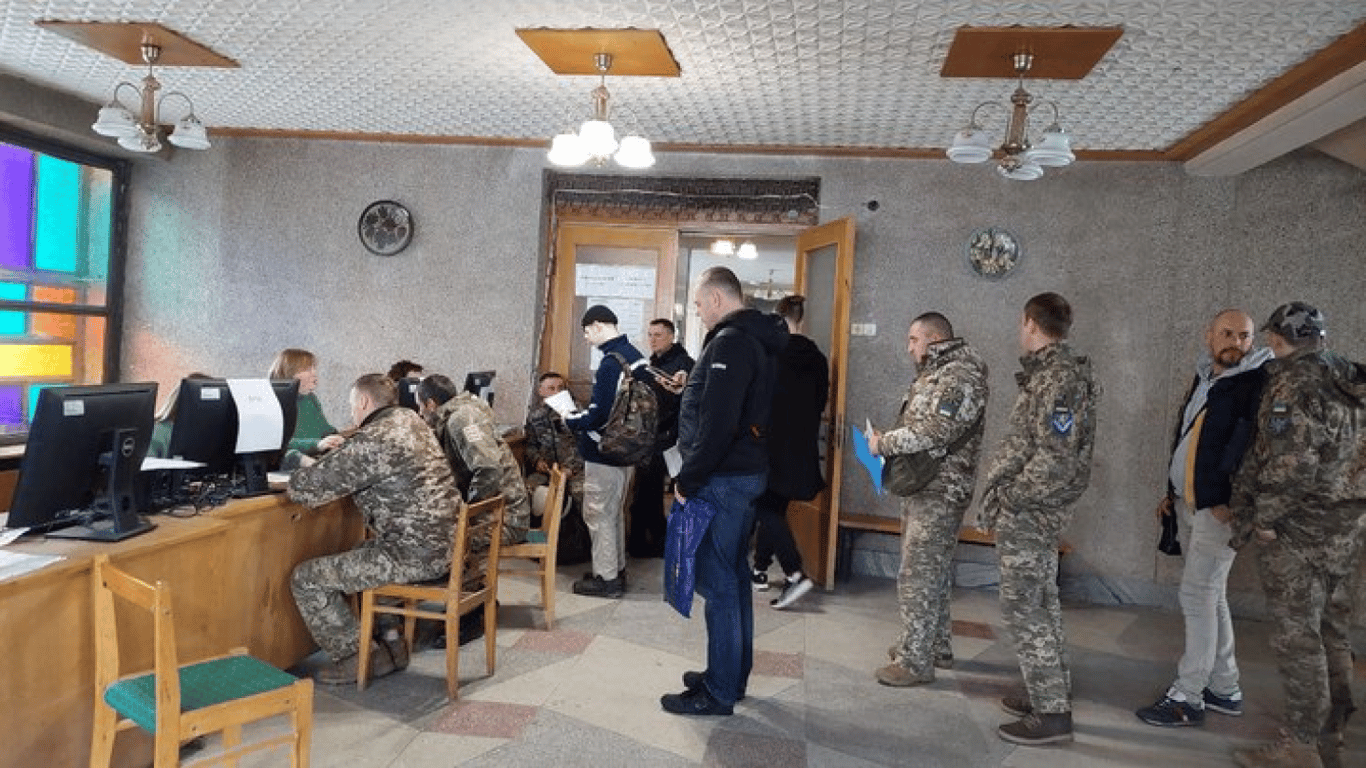 Обмежено придатний студент: ВЛК до, а бойова повістка після випуску