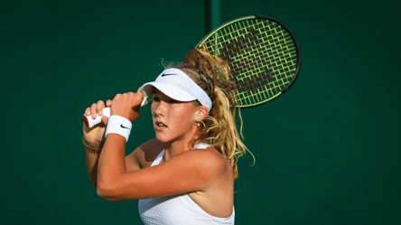 Російська тенісистка Андрєєва вкусила себе на Australian Open - 290x166