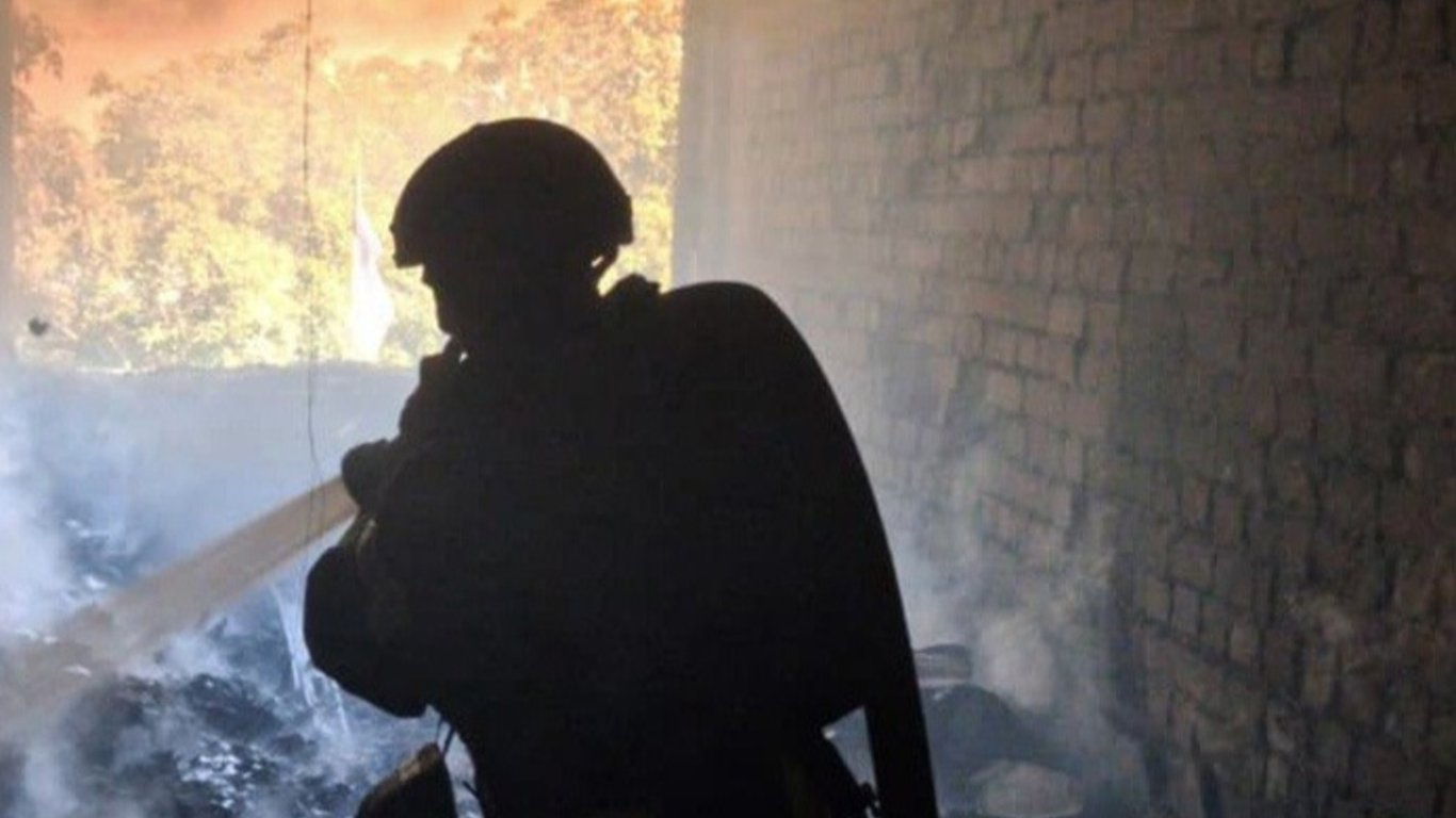 Вечірній удар по Київщині: зазнали поранень люди