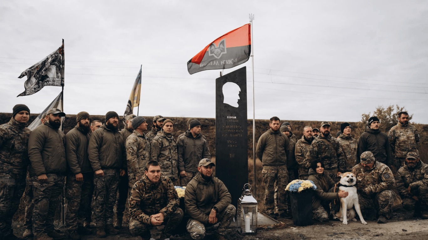 Дмитро Коцюбайло — на Донеччині встановили стелу на честь Да Вінчі