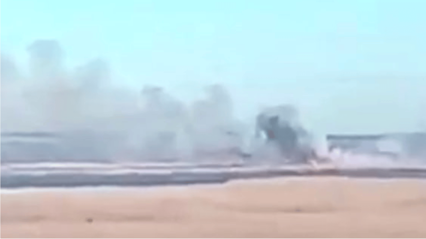 Відео зі знищеним російським літаком Су-34 виявилося фейковим — деталі