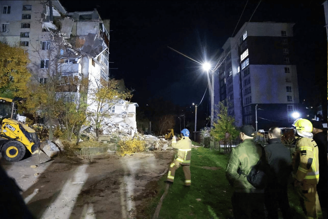 Вибух у будинку на Хмельниччині