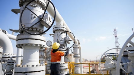 Перемирие с Ираном: Трамп обвалил цены на мировом рынке нефти - 285x160