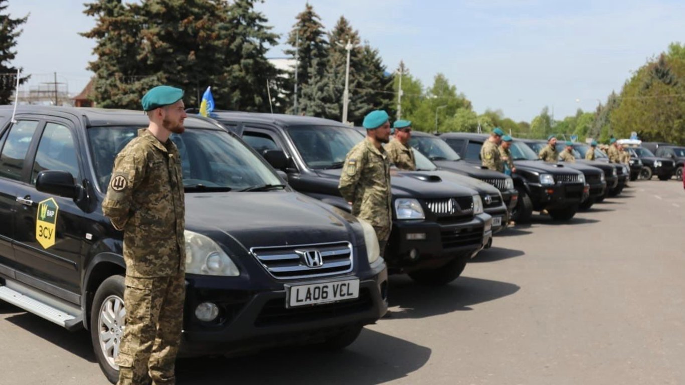 Одесские морские пехотинцы получили новые автомобили