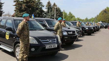 Одеські морські піхотинці отримали нові автівки - 285x160