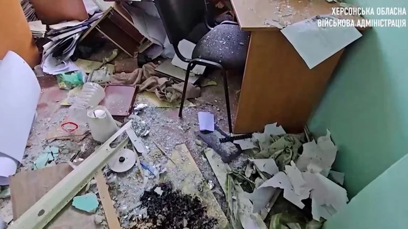 Россияне нанесли удар по больнице в Херсоне — жуткое видео атаки