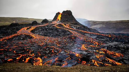 В Ісландії втретє за рік сталося виверження вулкану — на півострові оголосили евакуацію - 285x160