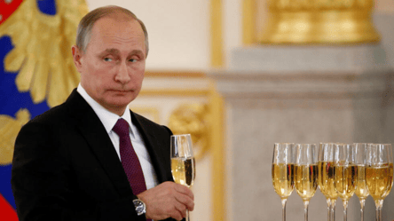 "Запивають" поразку: у Кремлі масово спиваються чиновники - 285x160