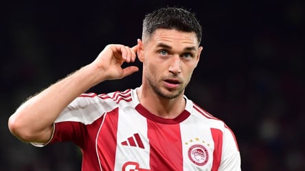 Яремчук повернувся в стартовий склад Олімпіакоса та зробив дубль - 285x160