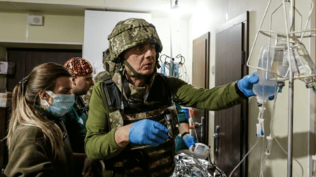 В "Азові" запрошують на роботу медиків і пропонують високу зарплату - 290x160