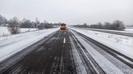 На Одещині снігопад — наскільки безпечно зараз на дорогах - 290x166