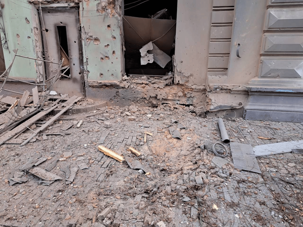 Вибухи в Нікополі — в ОВА показали руйнівні наслідки артобстрілу
