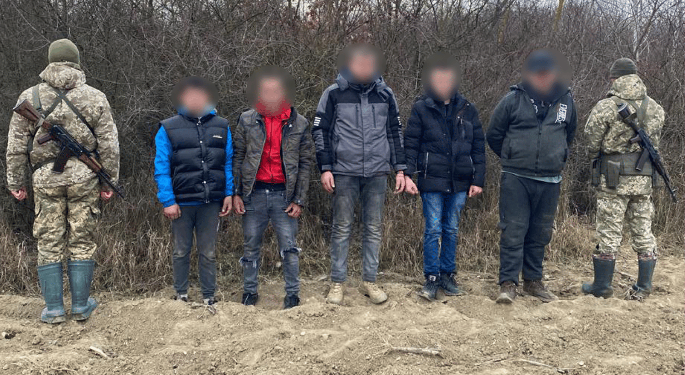 Хотіли незаконно виїхати до Угорщини